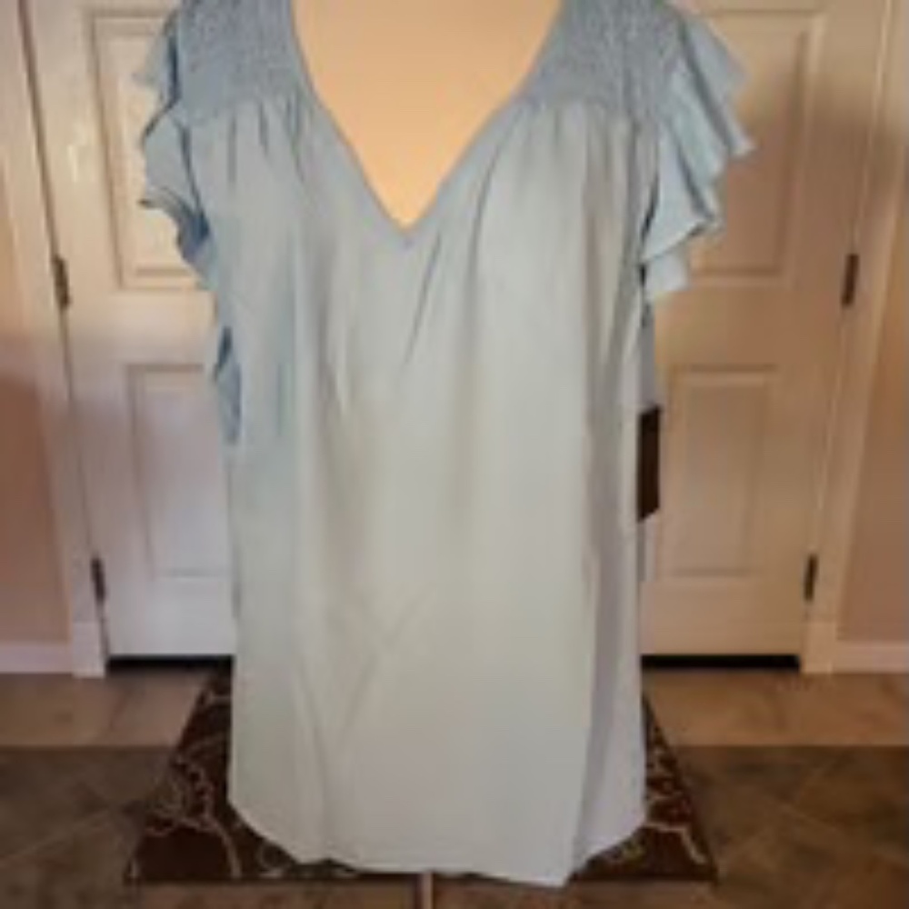 NWT VINCE CAMUTO Plus Double Flutter Smocked Top